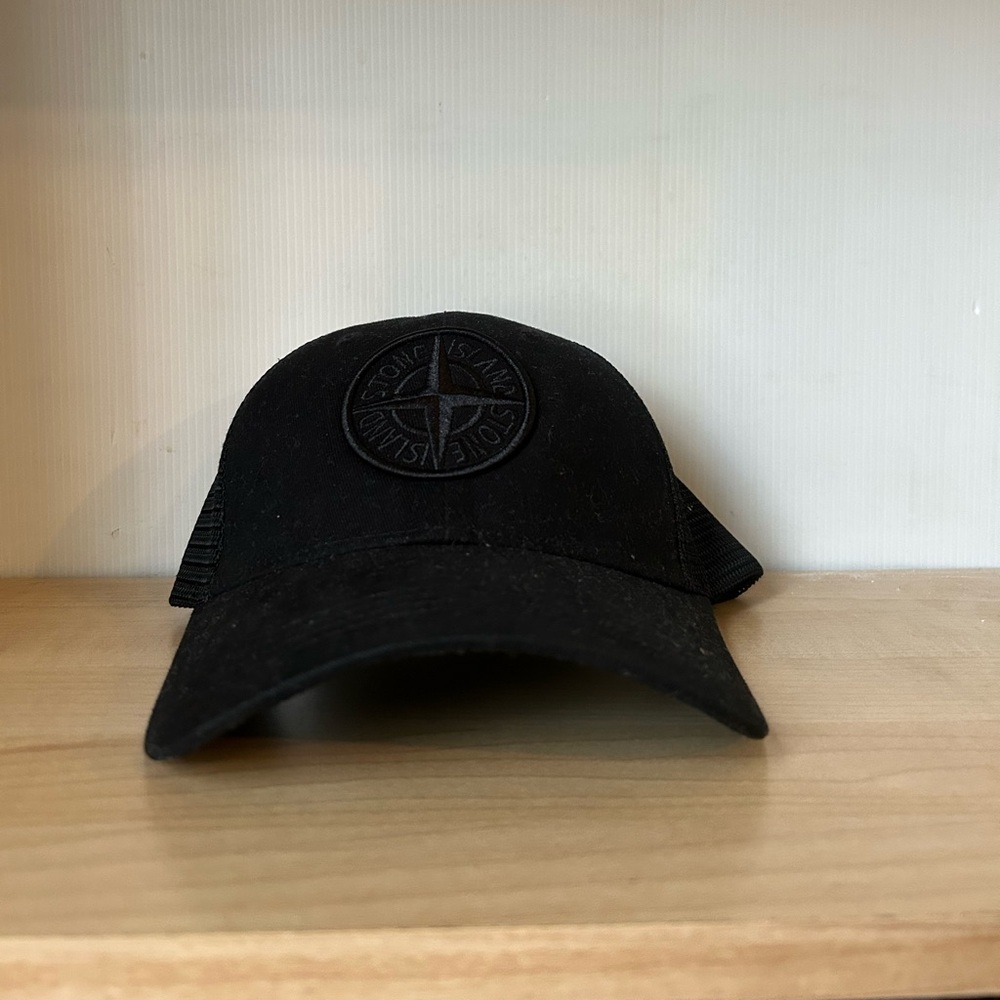 Black Stone Island Hat
